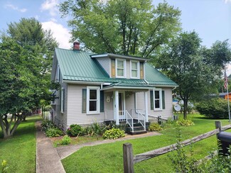 643 Railroad St, Mapleton, PA 17052