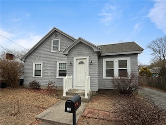 10 Coyle Ave, Rumford, RI 02916