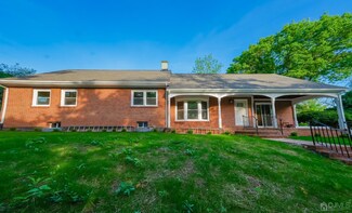 1067 River Rd, Piscataway, NJ 08854