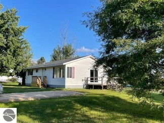 6153 W Nottawa St, Weidman, MI 48893