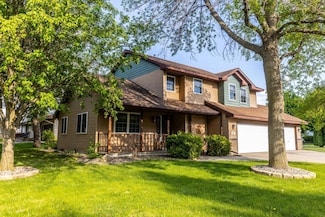 321 Memorial Dr SW, Blooming Prairie, MN 55917