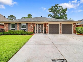9504 Alhambra Ct, River Ridge, LA 70123