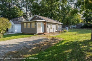 5976 Harvey St, Haslett, MI 48840