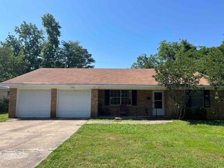 1306 Southedge Dr, Little Rock, AR 72227