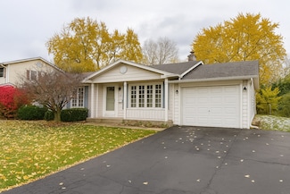 593 Bristol Ln, Elk Grove Village, IL 60007
