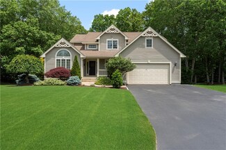 2 Reaper Ct, Greenville, RI 02828