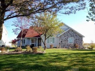 1726 Berkshire Dr, Gladwin, MI 48624