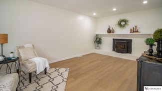 5638 Dogwood Dr, Lincoln, NE 68516