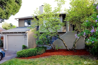 917 N 100th St, Seattle, WA 98133