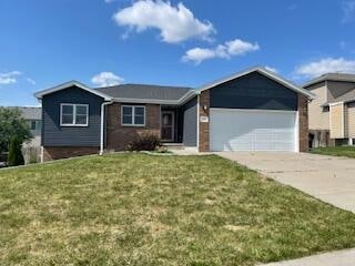 220 Orchard Place, Hickman, NE 68372