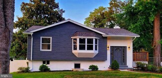 8903 Benham St, Lorton, VA 22079