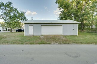 8280 Sycamore St, Stinesville, IN 47464