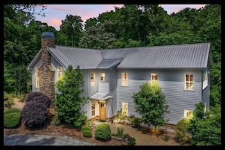 224 Edgewood Dr, Seneca, SC 29678