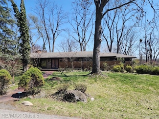 31126 Franklin Fairway St, Farmington Hills, MI 48334