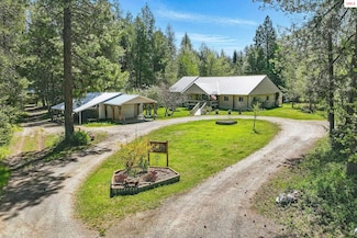 1601 Spades Rd, Sagle, ID 83860