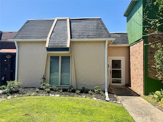 8268 Heartfield Ln, Beaumont, TX 77706