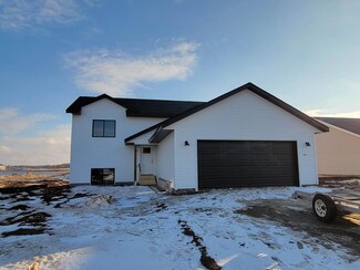 1924 Brownell St, Saint Charles, MN 55972
