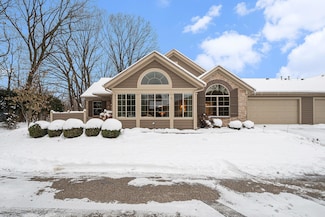 856 Bridge Crest Dr SE, Grand Rapids, MI 49546