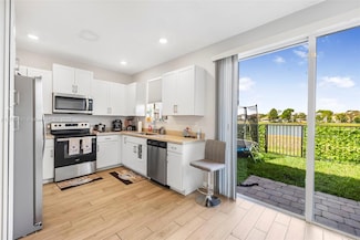 1176 SE 23rd Ave, Homestead, FL 33035