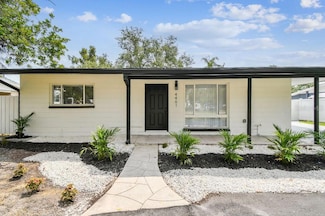 4461 Shore Acres Blvd NE, Saint Petersburg, FL 33703