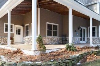 69 Kingland Rd, Stow, MA 01775