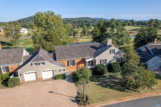 15 Ednam Village St, Charlottesville, VA 22903