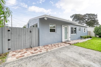 1437 NE 25th St, Pompano Beach, FL 33064