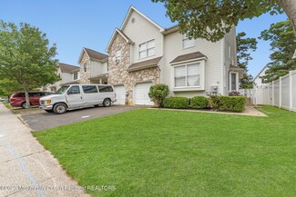 17 N Crest Place, Lakewood, NJ 08701