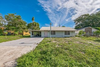 1183 S Ridge Rd, Lantana, FL 33462