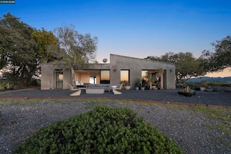 13 Melody Ln, Orinda, CA 94563