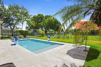 2905 Fairways Dr, Homestead, FL 33035