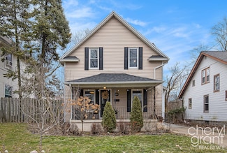 62 Lowell Ave NE, Grand Rapids, MI 49503