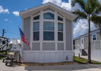 100 Barefoot Williams Rd, Naples, FL 34113