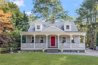 5 Secluded Dr, Wakefield, RI 02879