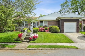 218-33 Stewart Rd, Queens Village, NY 11427