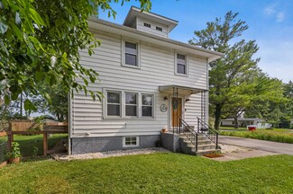 1304 W Columbia Ave, Champaign, IL 61821