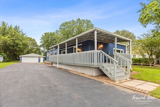 520 W Bergera Rd, Braidwood, IL 60408