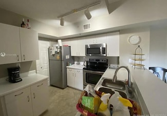2620 S University Dr Unit 306, Davie, FL 33328
