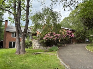 25 Cogswell Ln, Stamford, CT 06902