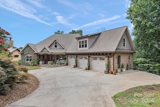 144 42nd Avenue Ct NW, Hickory, NC 28601