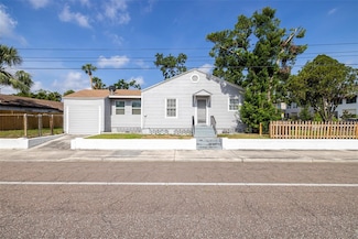 2402 W North B St, Tampa, FL 33609