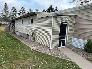 423 Gordon Ln, Onalaska, WI 54650