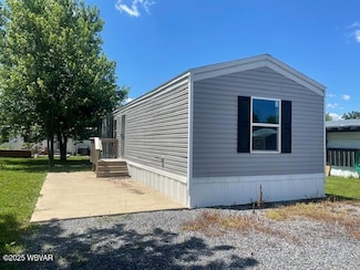 14 Albatross Dr, Watsontown, PA 17777
