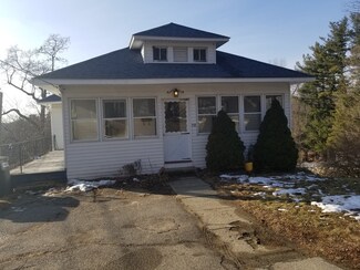 158 Pleasant St, Leicester, MA 01524
