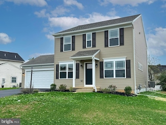 4 Cheltenham Ln, Carlisle, PA 17013