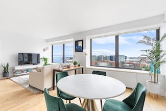 85 E India Row Unit 25E, Boston, MA 02110