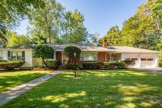 84 Standish St, Worcester, MA 01604