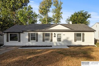550 S 69th St, Omaha, NE 68106