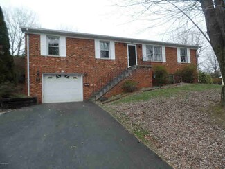 508 Mason Court Dr, Pearisburg, VA 24134