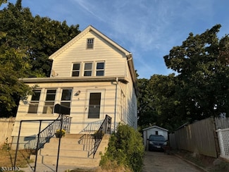 5 Franklin Blvd, Somerset, NJ 08873